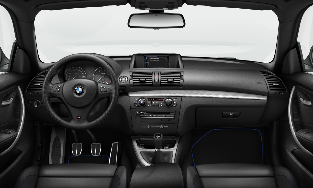 Interior of 2013 BMW 120d (E82), VIN WBAUR32020VS67825
