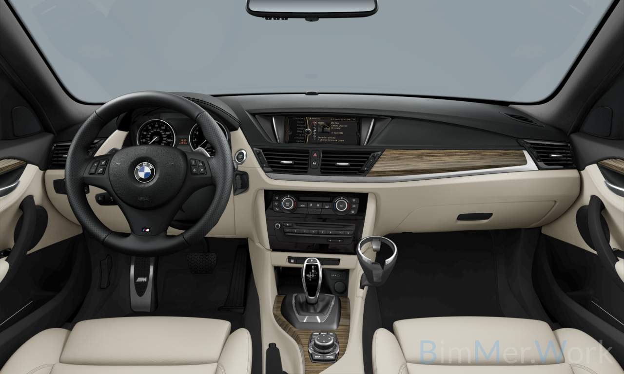 Interior of BMW X1 xDrive35i (Sports Activity Vehicle (5 Doors)), VIN WBAVM5C51FVV93794