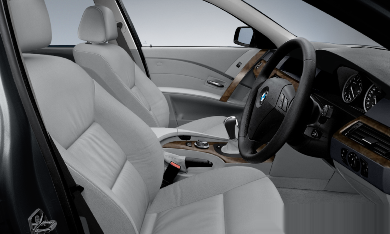 Interior of 2006 BMW 523i (E60), VIN WBANE32000CM74208
