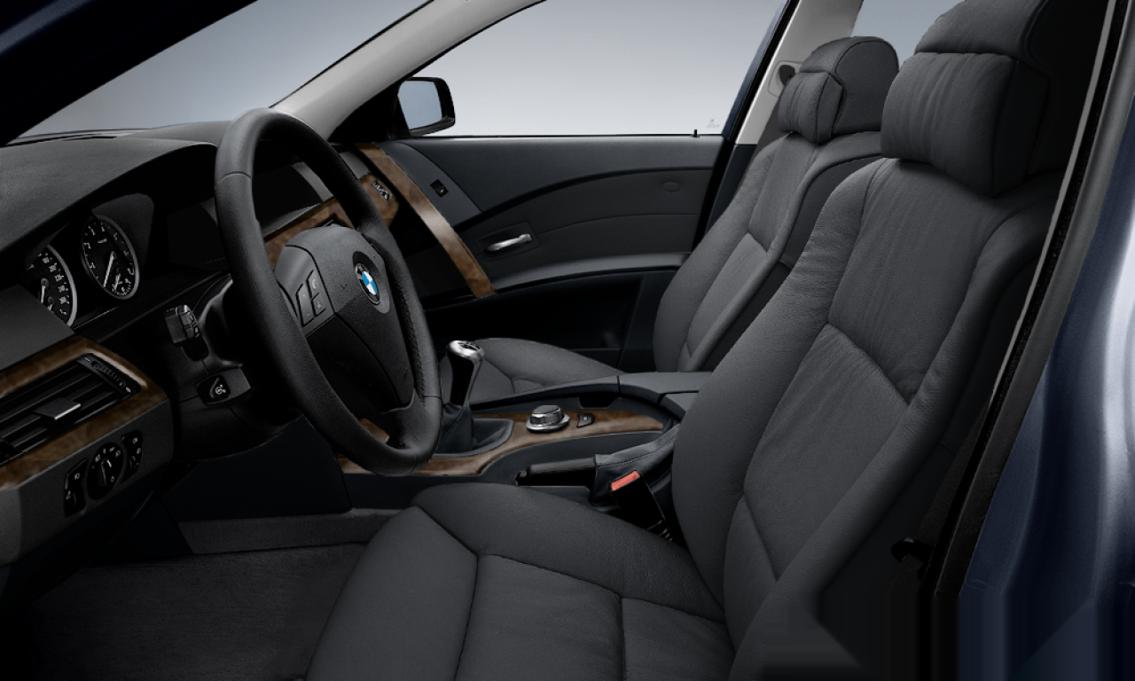 Interior of BMW 520I (E60), VIN WBANA31000B161999