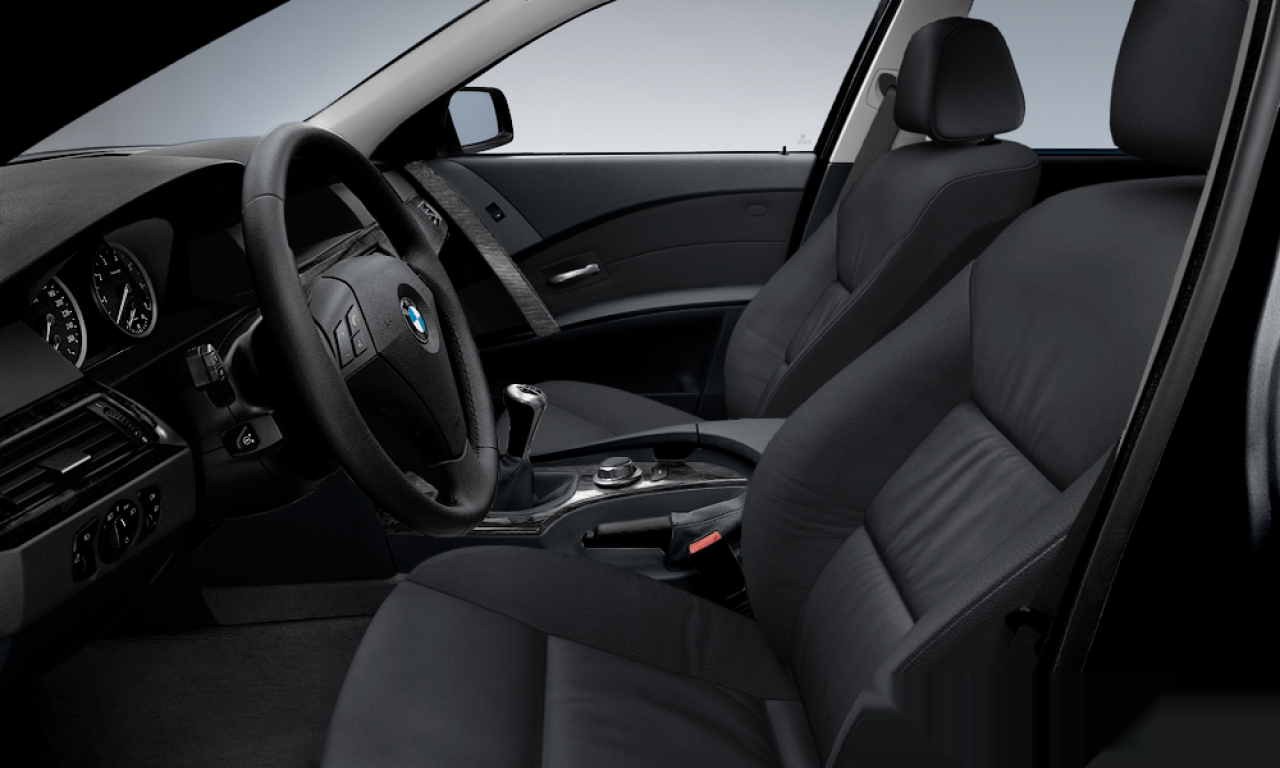 Interior of BMW 530xd (E61), VIN WBANP71020B520713