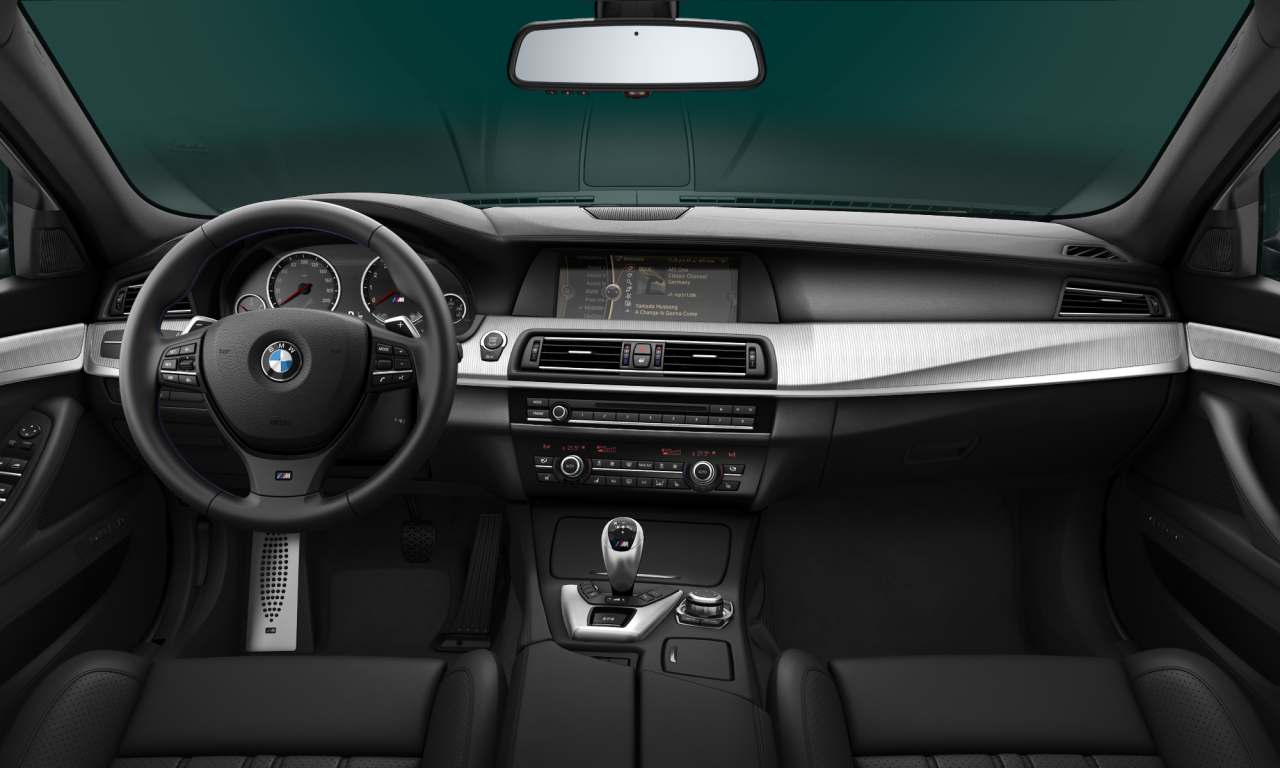 Interior of 2012 BMW M5 (F10 (M5)), VIN WBSFV9C56DC773074