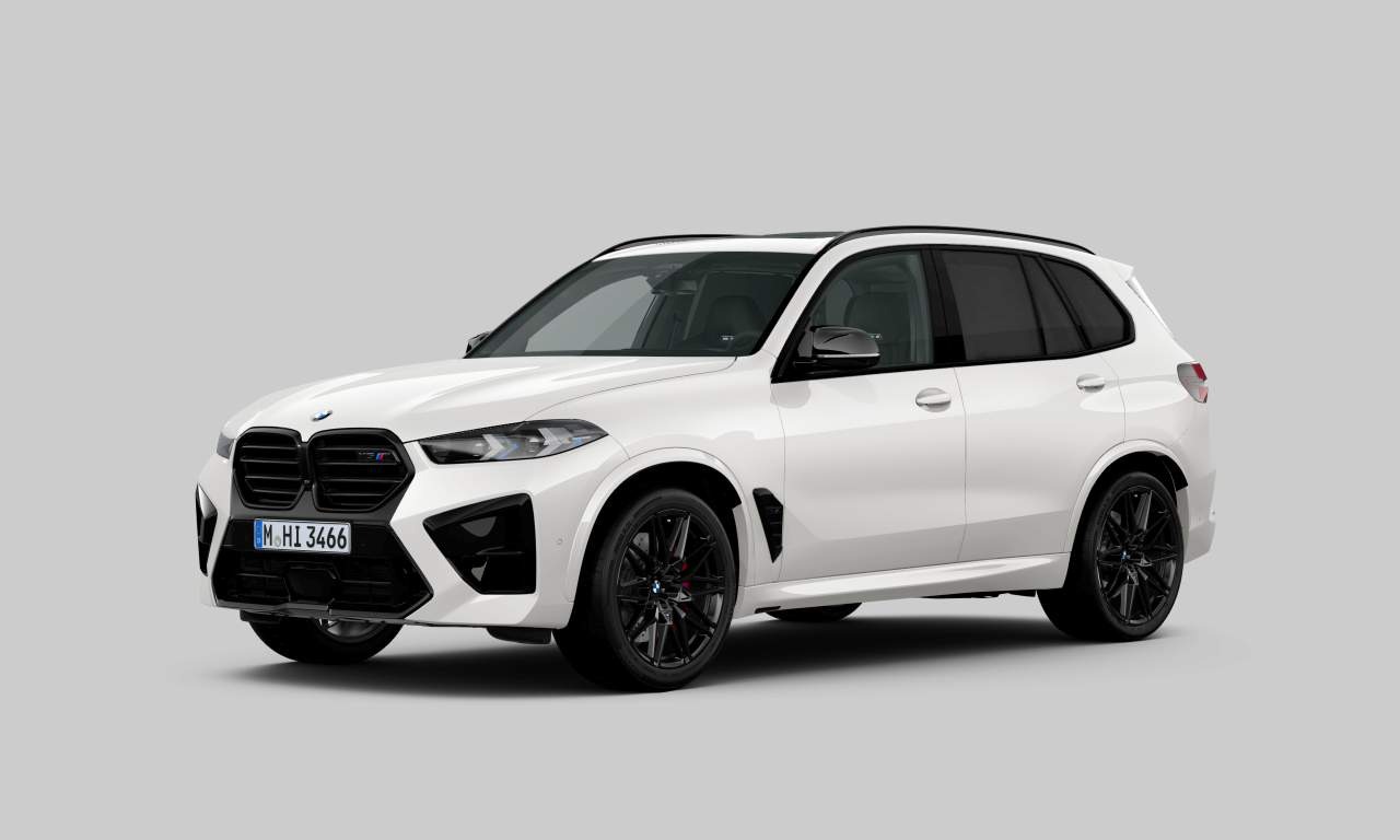 Exterior of 2023 BMW X5 M Competition (Sports Activity Vehicle (5 Doors)), VIN WBS12ET0909T32921