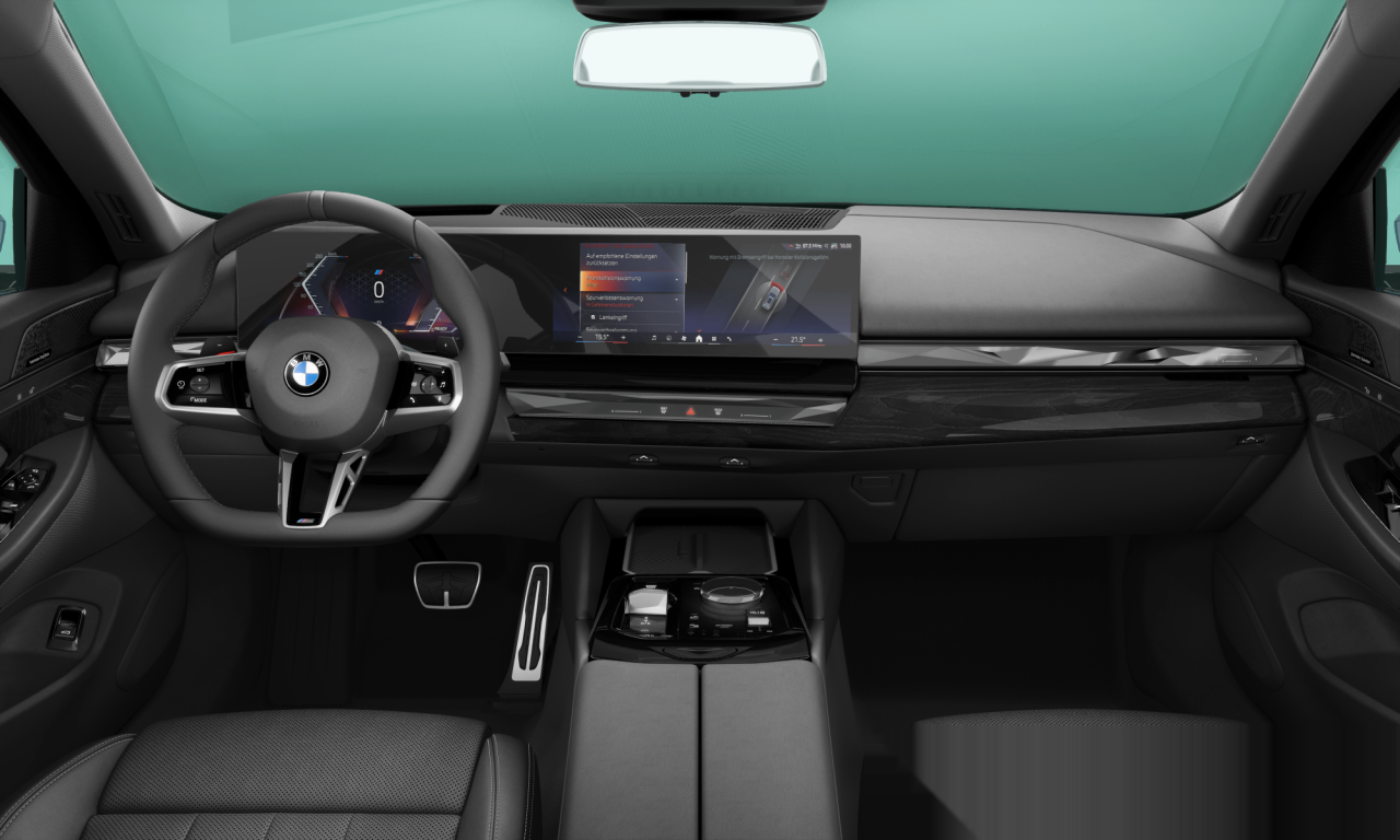 Interior of BMW 520i (G61), VIN WBA11GV070CW18706