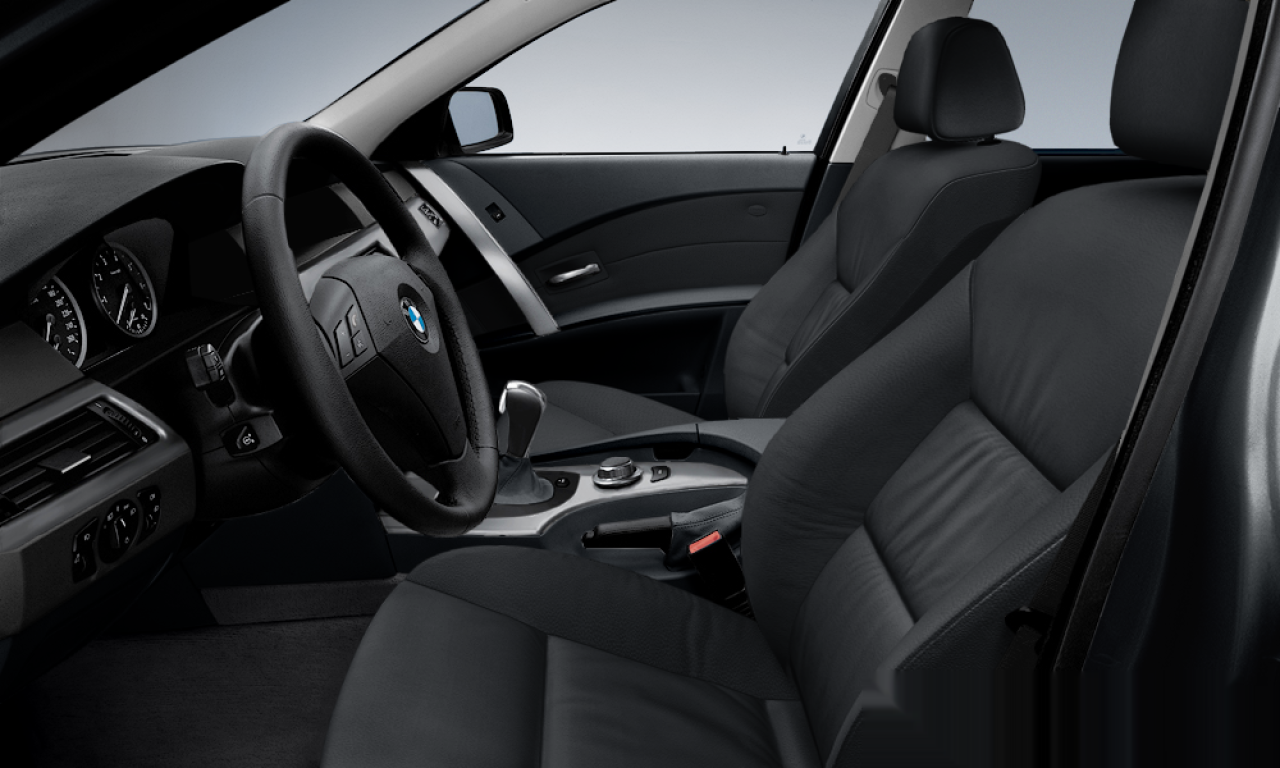 Interior of BMW 530d (E61), VIN WBANS710X0CP31702