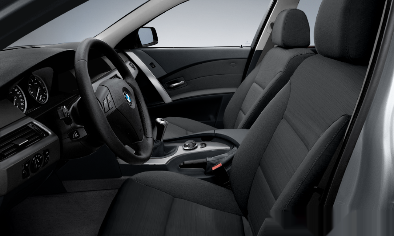 Interior of BMW 525d (E61), VIN WBANJ51000B437299