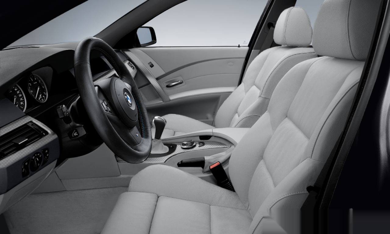 Interior of 2005 BMW 530xi (Touring (5 Doors)), VIN WBANN71060CC68502