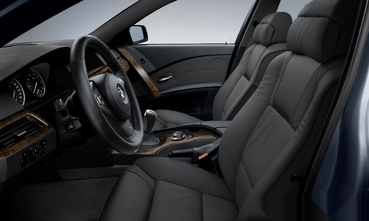 Interior of BMW 550i (E60), VIN WBANB51020CN21227