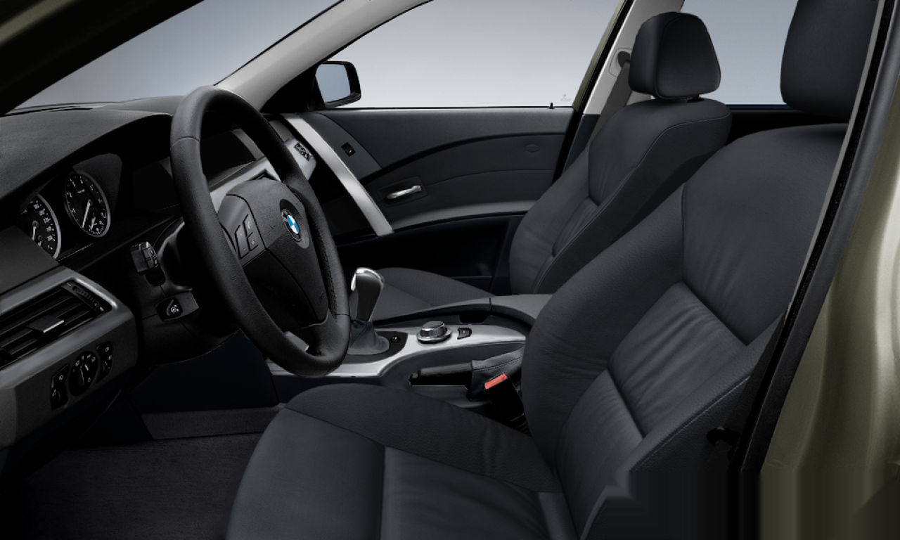 Interior of BMW 530xi (E61), VIN WBANN71060CC68421