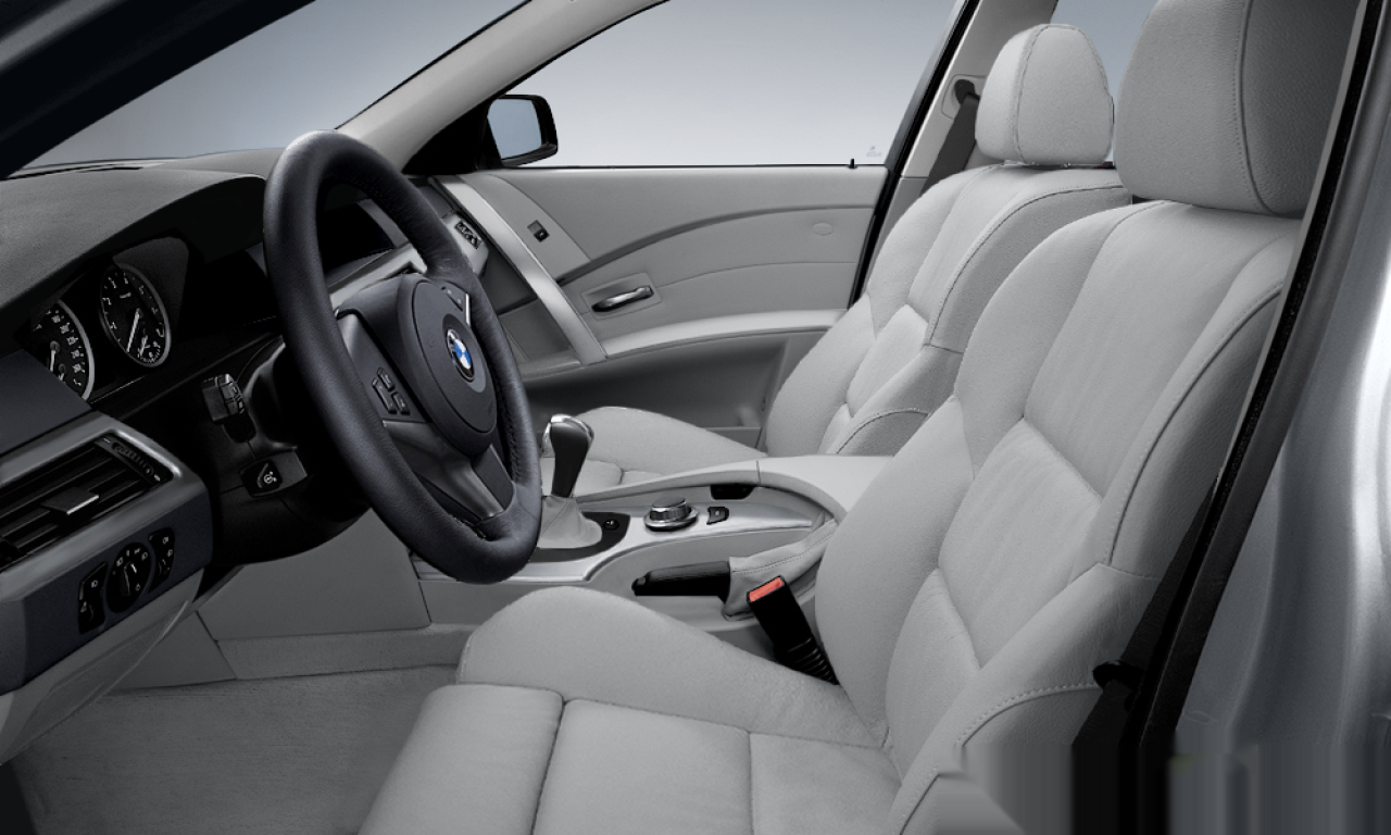 Interior of BMW 530d (E60), VIN WBANC71060B637819