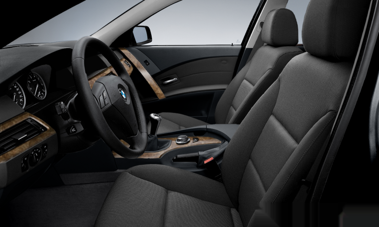 Interior of BMW 525d (E61), VIN WBANJ51090B407833