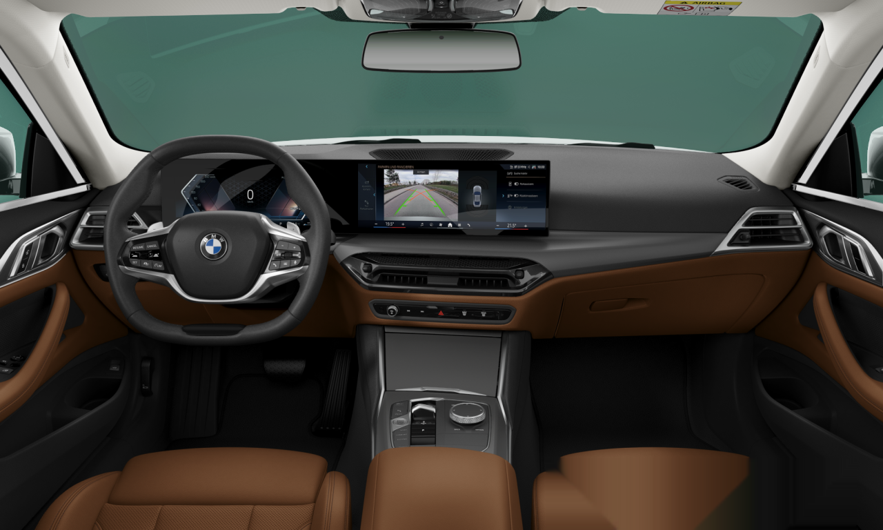 Interior of BMW 420i (G22 (MUE)), VIN WBA11HB07SCT79915