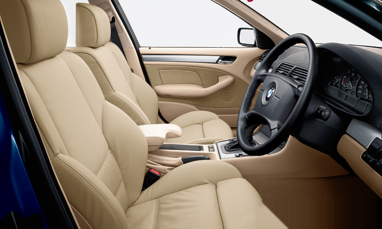 Interior of BMW 320d (E46 (4FL)), VIN WBAAS72000FY66523