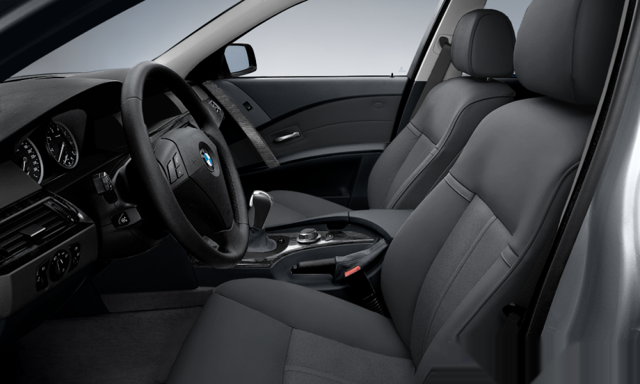 Interior of 2007 BMW 530d (E60), VIN WBANR71070CX97619