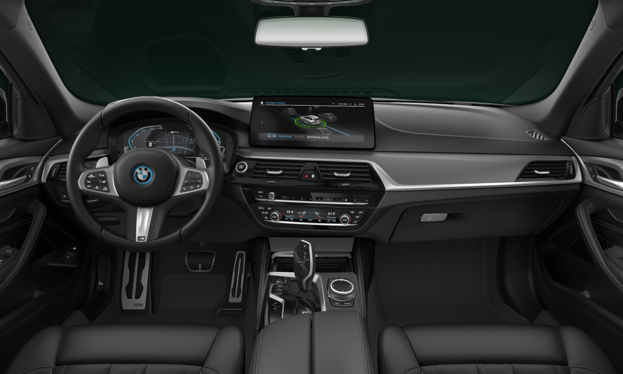 Interior of BMW 530e xDrive (G31 (MUE)), VIN WBA31CG030CM84274