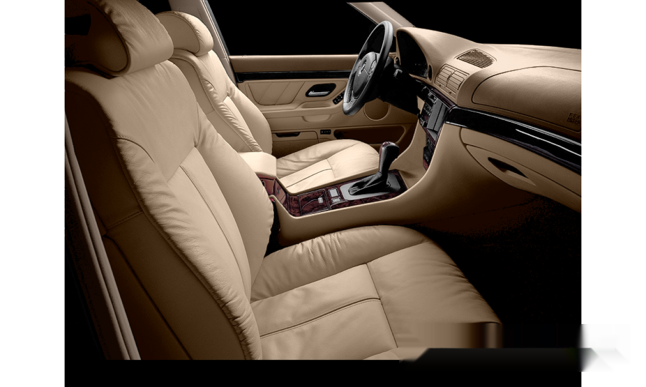 Interior of BMW 740I (E38), VIN WBAGG81000DF88076