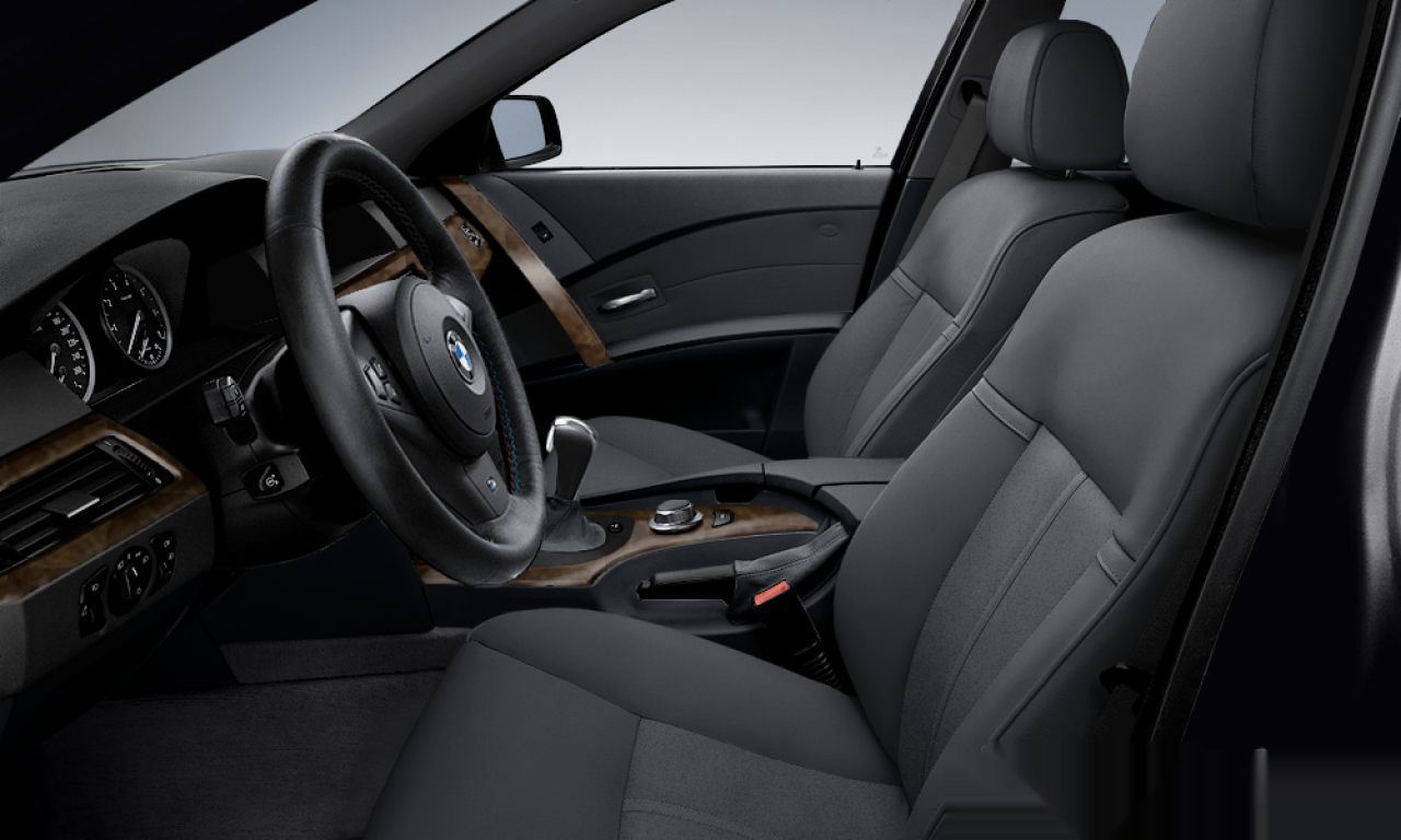 Interior of BMW 535d (E61), VIN WBANJ91060CR67696