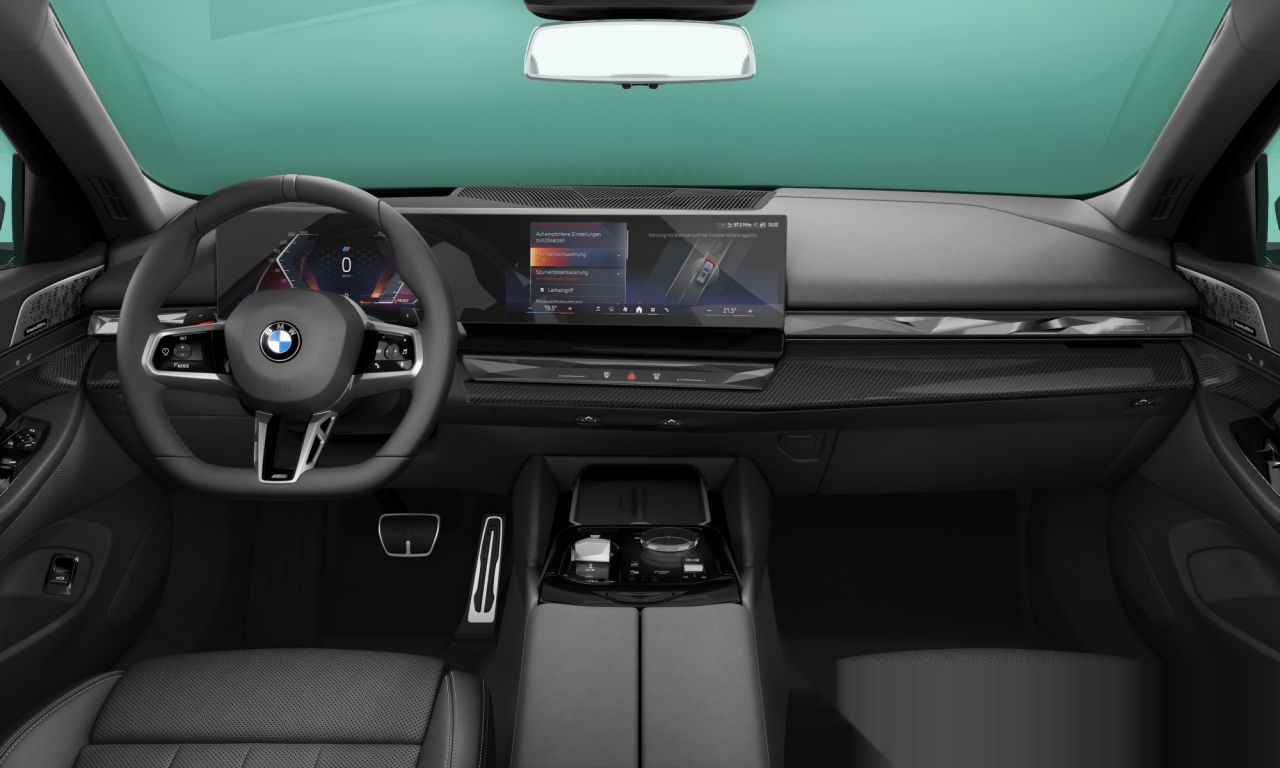 Interior of BMW 540d xDrive (G61), VIN WBA31GW080CV10506