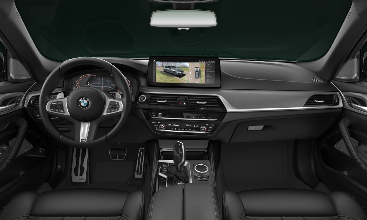 Interior of BMW 520d xDrive (G31 (MUE)), VIN WBA51BN090CF03077