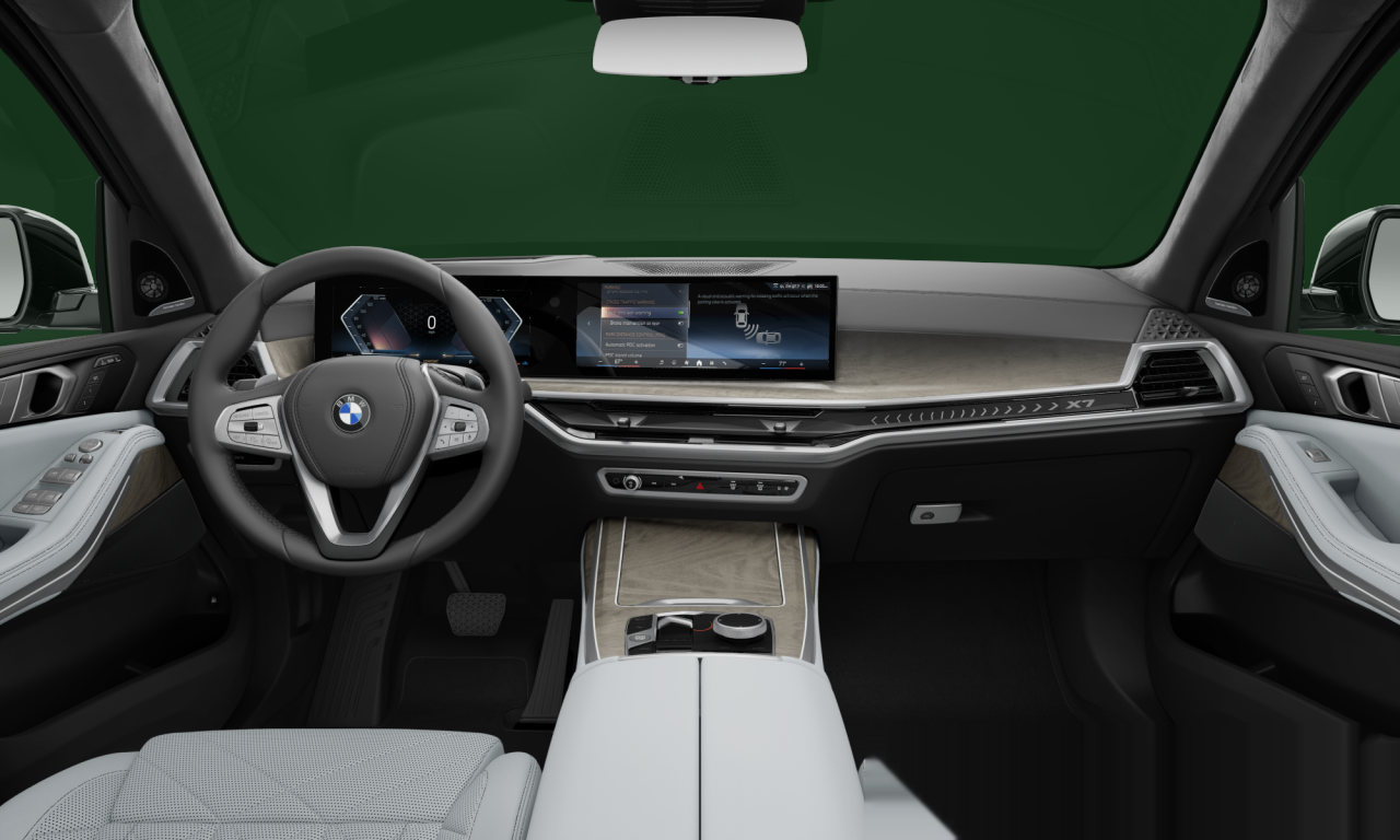 Interior of BMW X7 xDrive40i (G07 (MUE)), VIN 5UX23EM00P9P11077