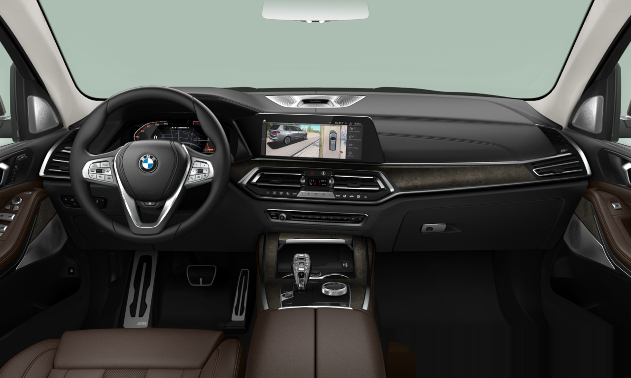 Interior of BMW X7 M50i (G07), VIN 5UXCX6C00M9F22301
