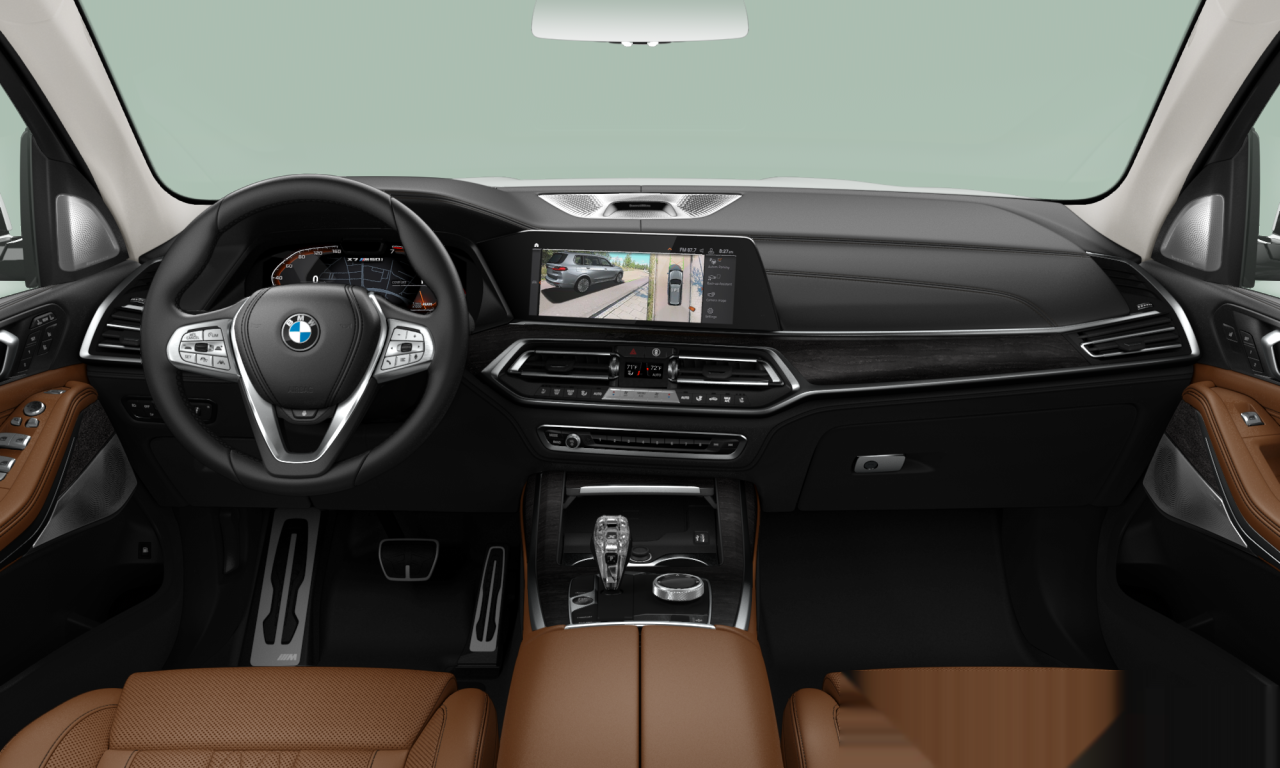 Interior of BMW X7 M50i (G07), VIN 5UXCX6C07M9F81362