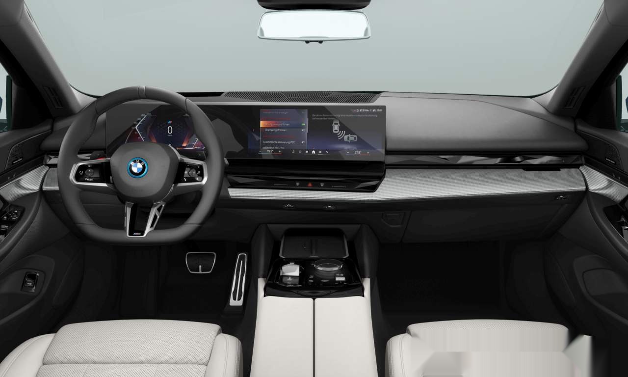 Interior of BMW 550e xDrive (Sedan (4 Doors)), VIN WBA11FK060CV11676