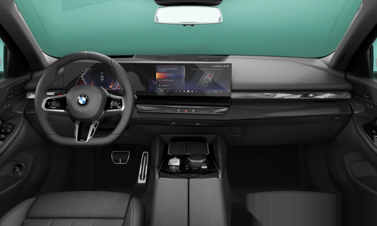 Interior of BMW 520i (G61), VIN WBA11GV010CW69943