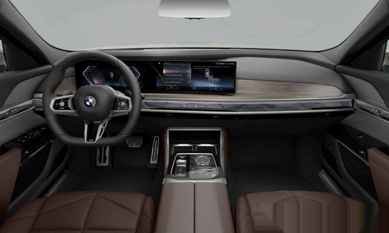 Interior of BMW 740i (Sedan (4 Doors)), VIN WBA23EH08PCL79417
