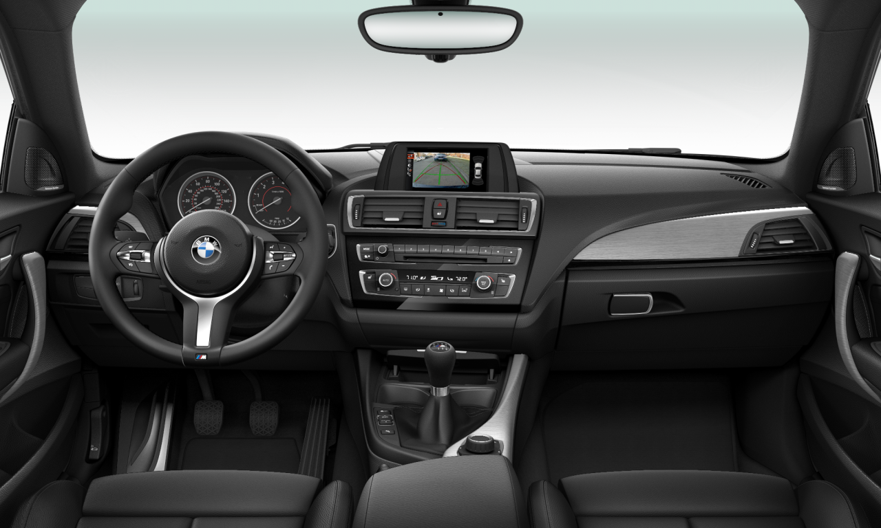Interior of BMW M240i (F22), VIN WBA2G1C36HV665383
