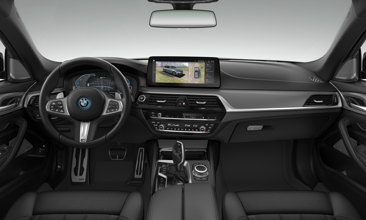 Interior of BMW 530e xDrive (G31 (MUE)), VIN WBA31CG050CK37032