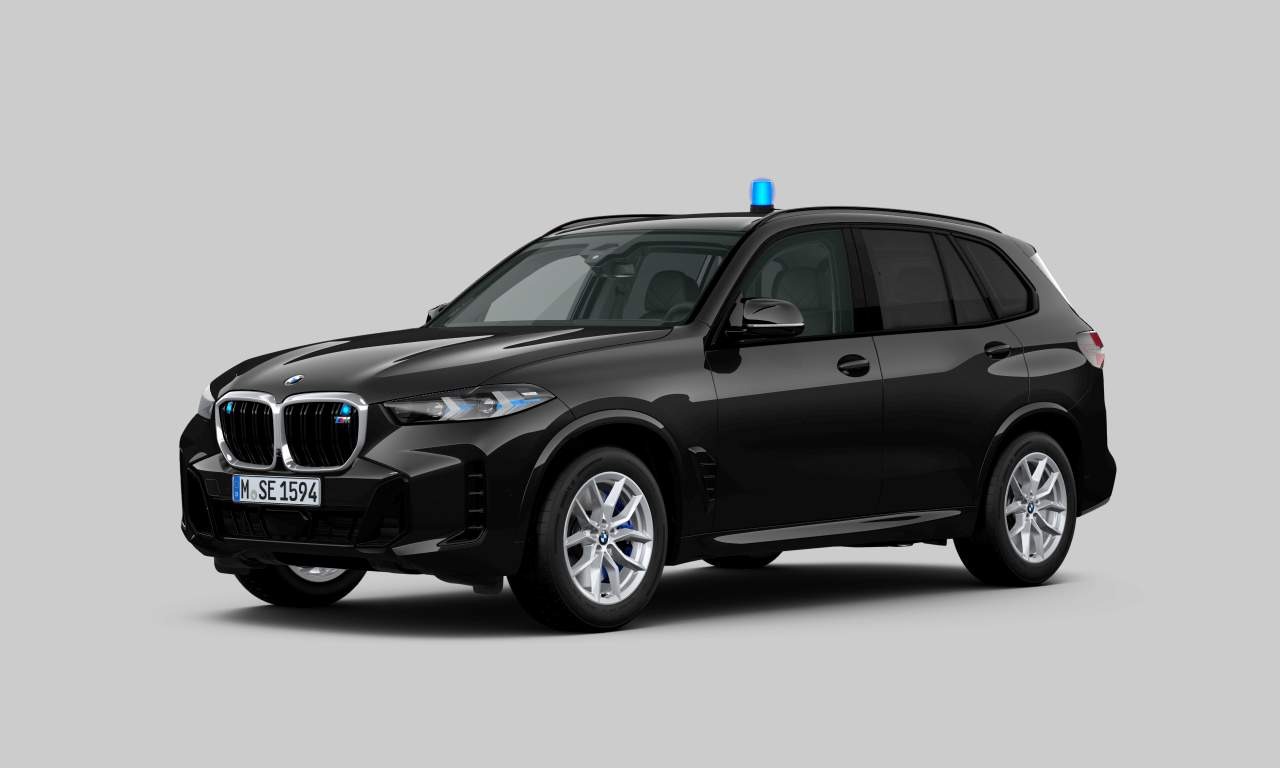 Exterior of 2025 BMW X5 M60i xDrive (Sports Activity Vehicle (5 Doors)), VIN WBA31EU0509177105