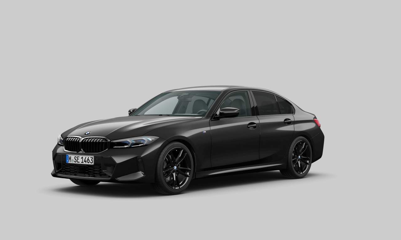 Exterior of BMW 320d xDrive (Sedan (4 Doors)), VIN WBA48FU0008D40550