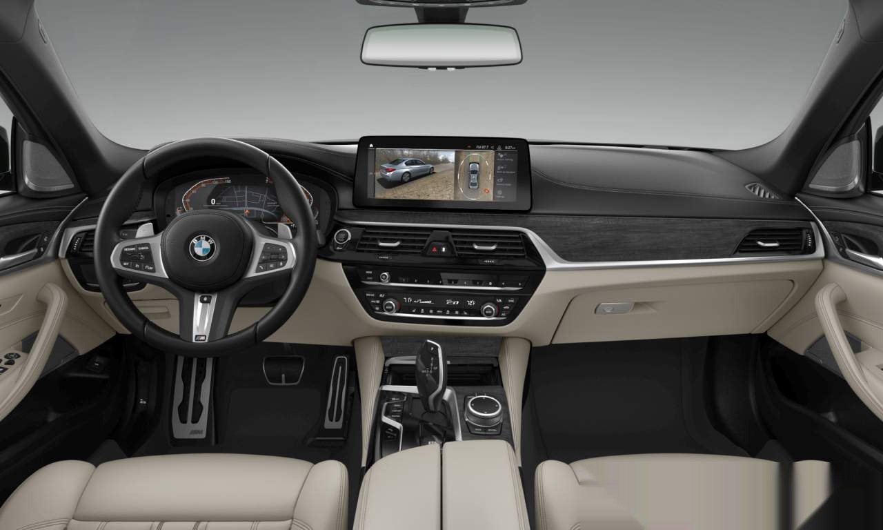 Interior of BMW 530i (Sedan (4 Doors)), VIN WBA53BH00MCF08129