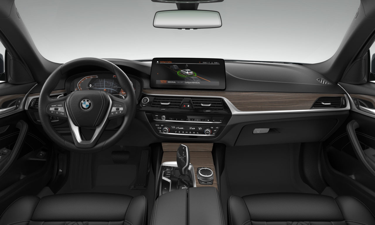 Interior of 2022 BMW 530i (G30 (MUE)), VIN WBA53BH08NCJ53175
