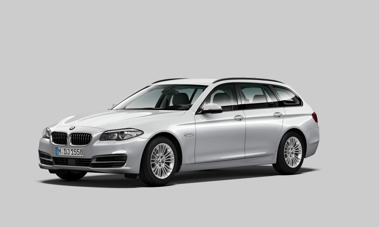 Exterior of BMW 528i xdriv (Touring (5 Doors)), VIN WBA5G71070D064230