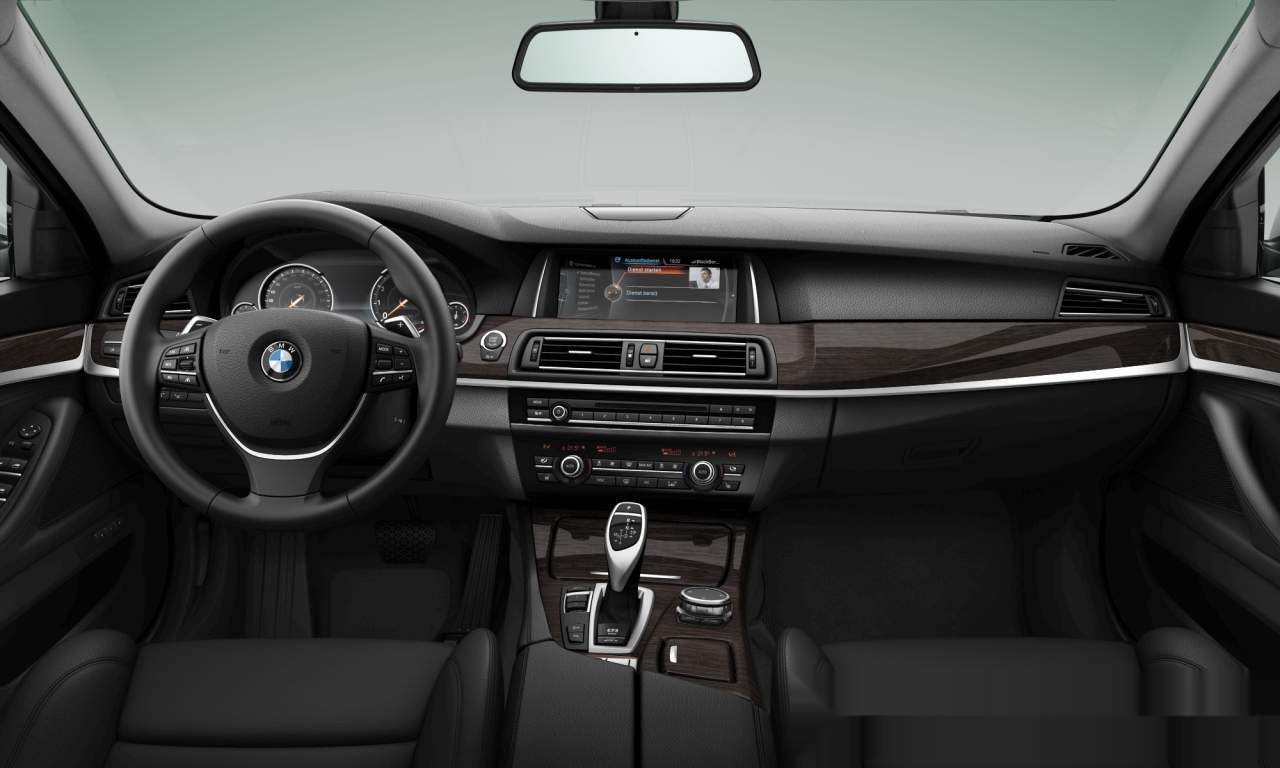 Interior of BMW 528i xdriv (Touring (5 Doors)), VIN WBA5G71070D064230