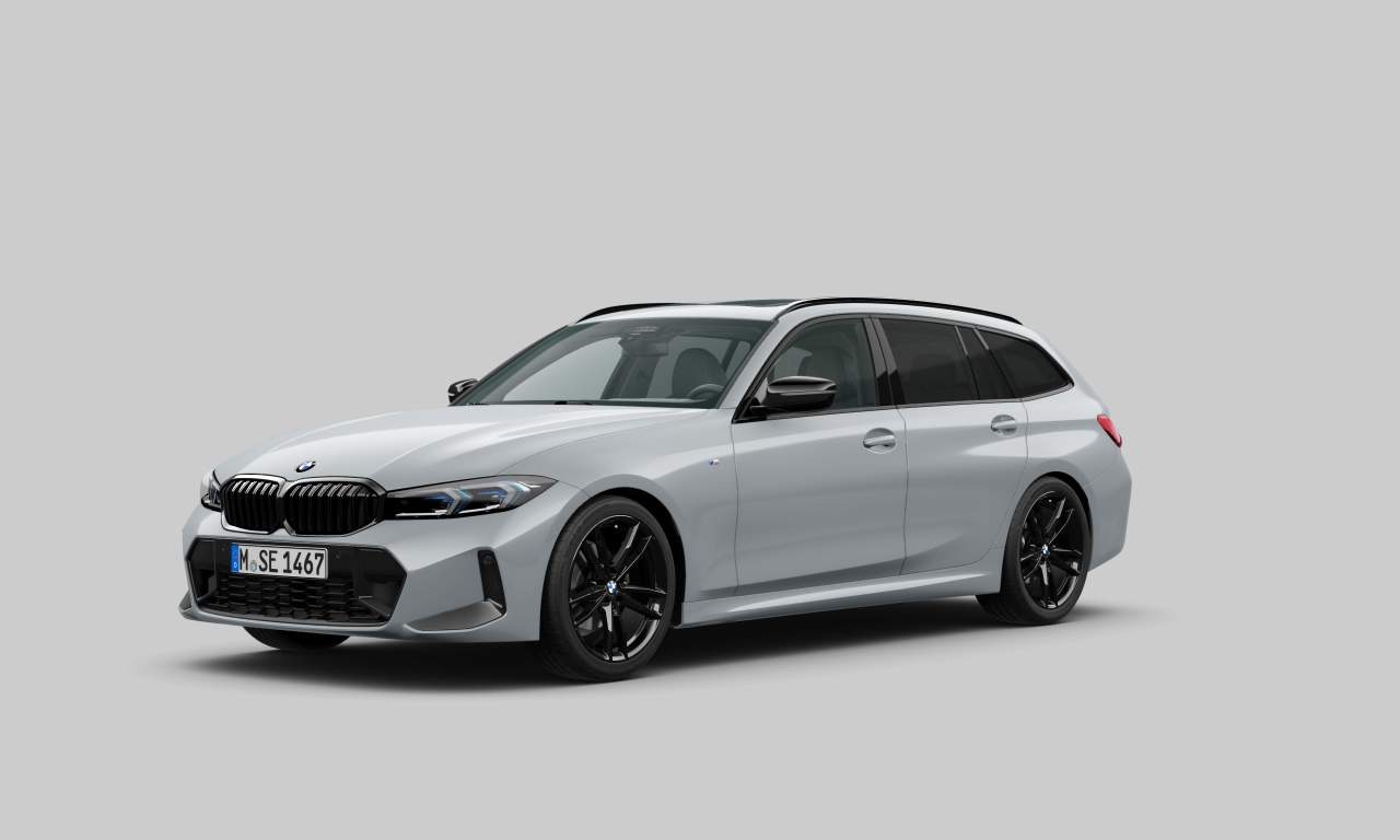 Exterior of BMW 330i (Touring (5 Doors)), VIN WBA61FY090FN33991