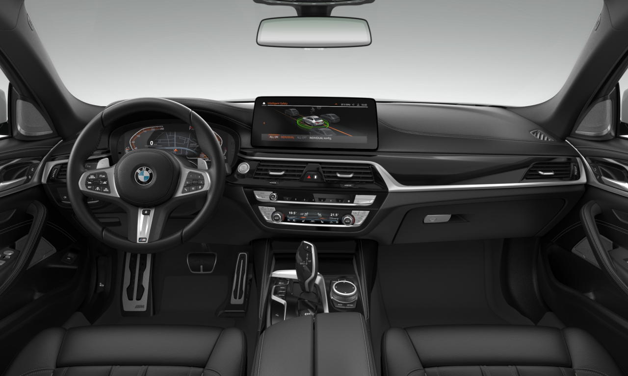 Interior of BMW 540i xDrive (G30 (MUE)), VIN WBA71BJ010WX38955