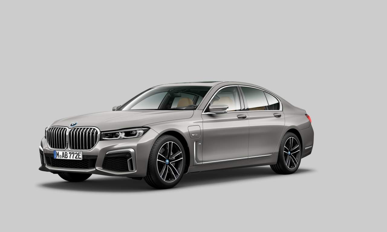 Exterior of 2021 BMW 745e (Sedan (4 Doors)), VIN WBA7D6105NCJ61211