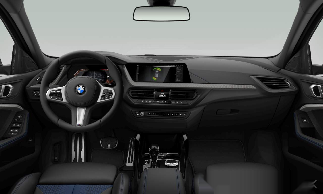 Interior of BMW 118i (Sports Hatch (5 Doors)), VIN WBA7K310807M46071