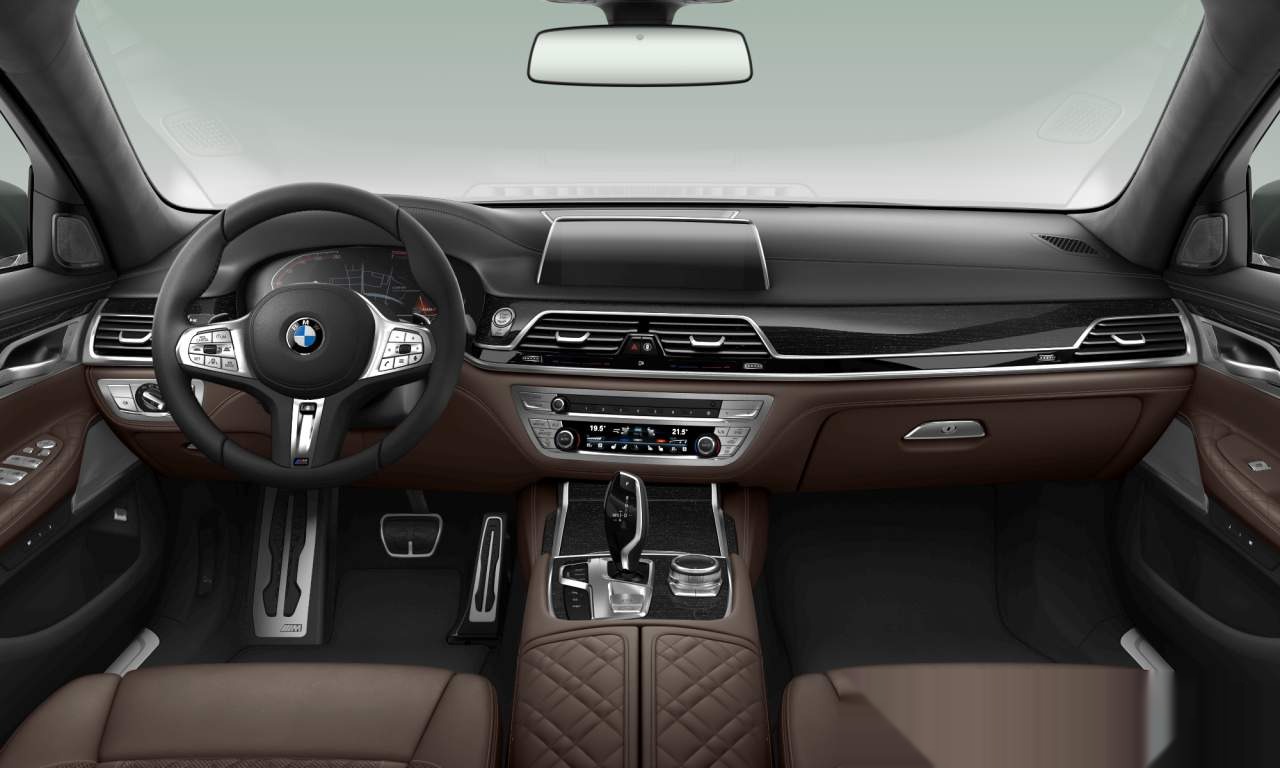 Interior of BMW 740i (Sedan (4 Doors)), VIN WBA7R2101MCH57265
