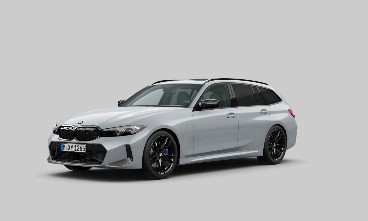 Exterior of BMW M340i xDrive (Touring (5 Doors)), VIN WBA81FY05RFR88908