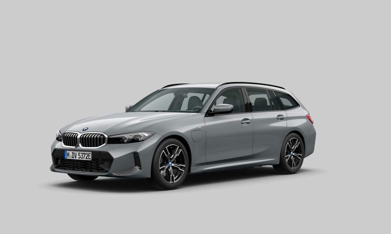 Exterior of 2023 BMW 330e (Touring (5 Doors)), VIN WBA82CY020FS25212