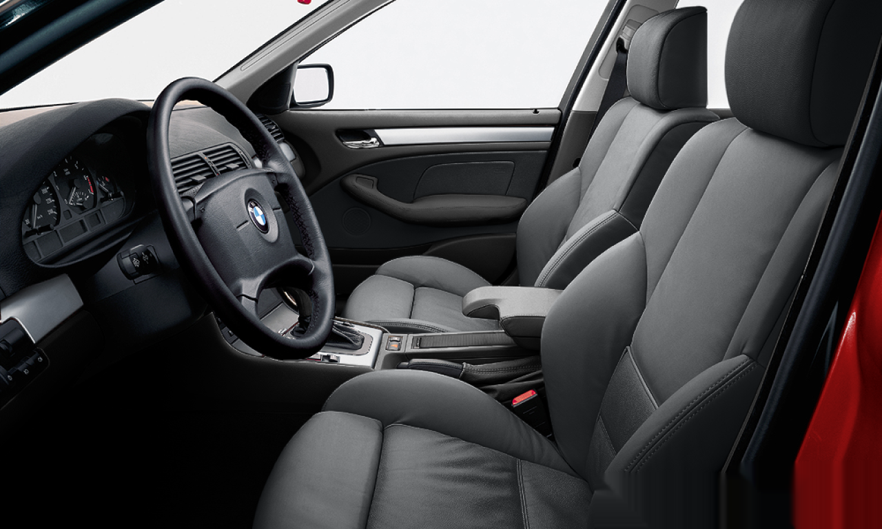 Interior of 2001 BMW 320d (E46 (3FL)), VIN WBAAP71010JL30017