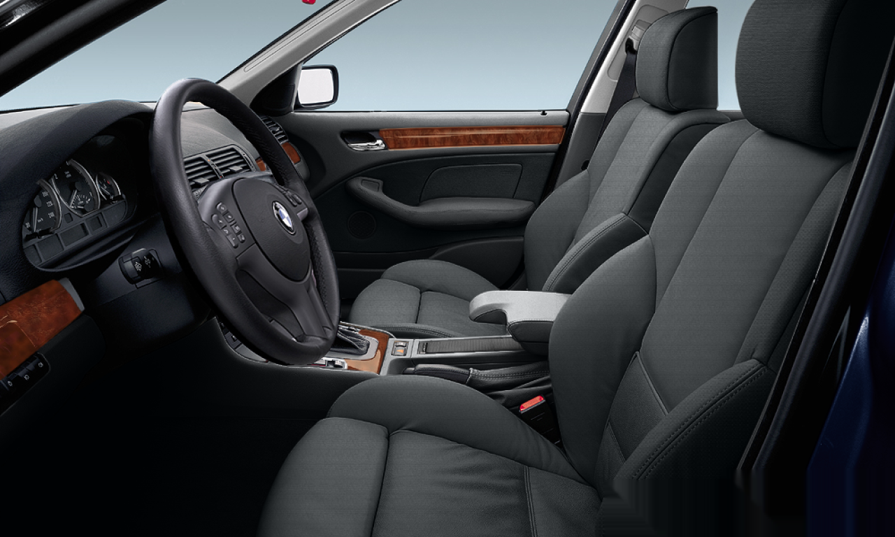 Interior of 2004 BMW 320d (E46 (3FL)), VIN WBAAP71080PP17306