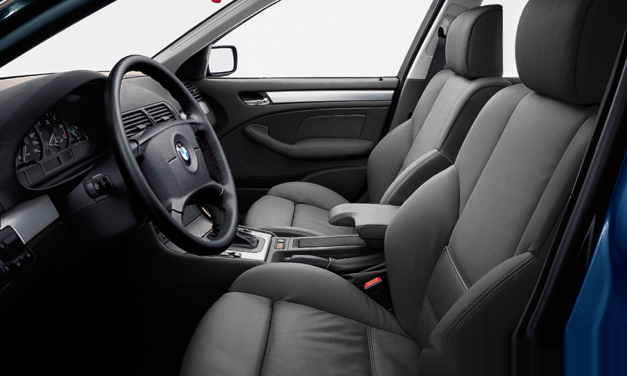 Interior of 2002 BMW 320d (E46 (4FL)), VIN WBAAS71000FY03472