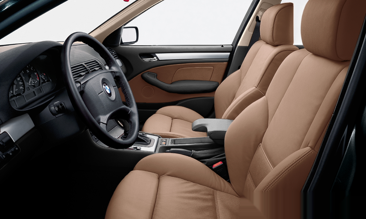 Interior of 2003 BMW 320d (E46 (4FL)), VIN WBAAS71090FX70911