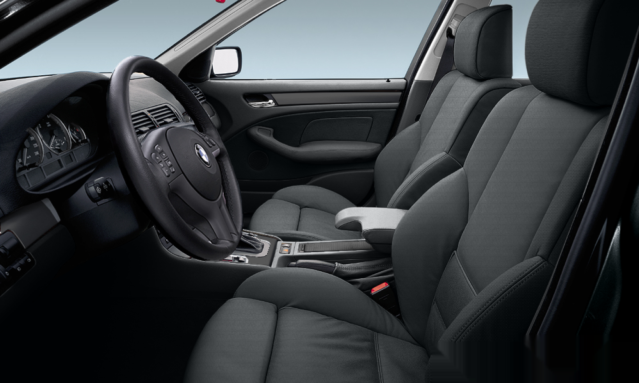 Interior of BMW 316i (E46 (4FL)), VIN WBAAY31020KP19670