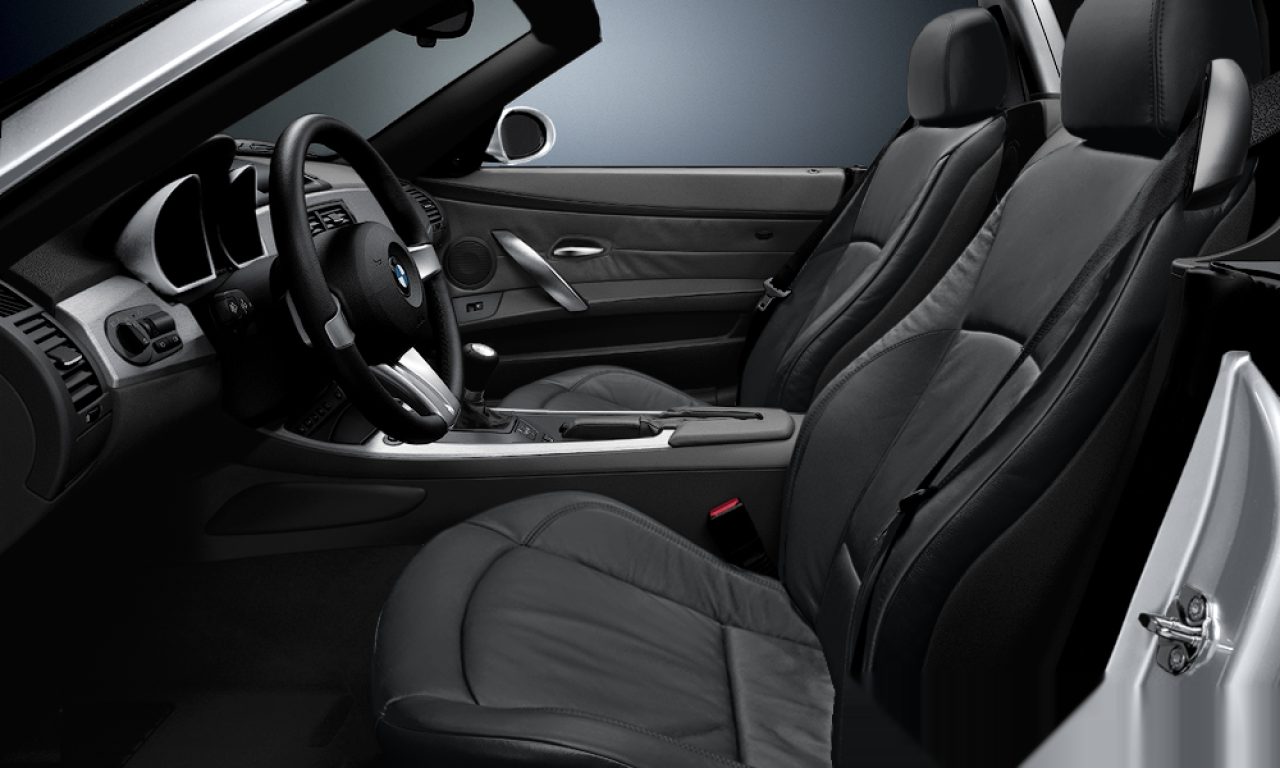 Interior of BMW Z4 2.2i (E85), VIN WBABT11090LN55710